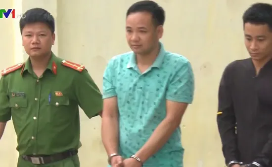 Tín dụng đen tấn công trường học