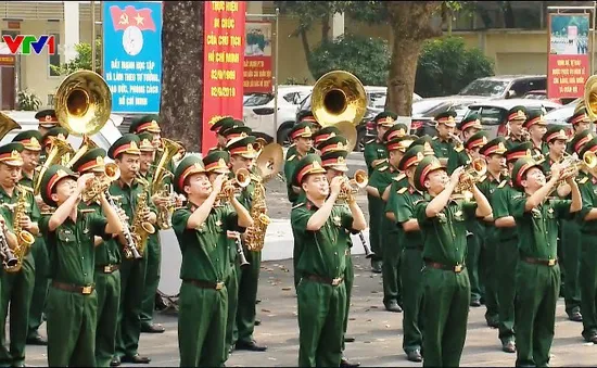 Những nhạc công mang quân hàm xanh