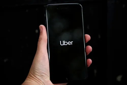 Uber đối mặt nhiều sức ép trước IPO