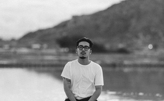 "Hoàng tử Indie" Thái Vũ tung MV đầu tay với sự góp mặt của NSƯT Chiều Xuân