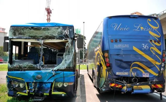 Tai nạn xe bus nghiêm trọng tại Indonesia, 12 người thiệt mạng