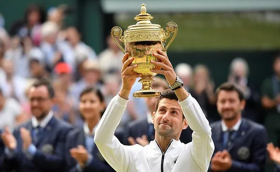 Thắng nghẹt thở Roger Federer, Djokovic bảo vệ thành công ngôi vô địch Wimbledon