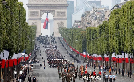 Pháp diễu binh quy mô lớn mừng Quốc khánh
