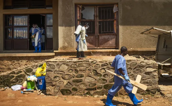 WHO tuyên bố dịch Ebola là vấn đề y tế khẩn cấp toàn cầu