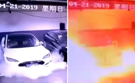 Tìm ra nguyên nhân xe điện Tesla bốc cháy tại Trung Quốc