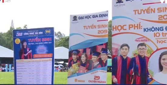 TP.HCM: Hàng nghìn thí sinh tham gia Ngày hội tư vấn xét tuyển ĐH-CĐ 2019