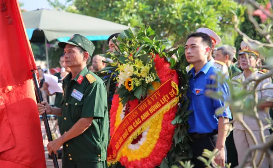 Đoàn Thanh niên Đài THVN thắp nến tri ân các anh hùng liệt sỹ