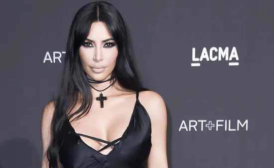 Người Nhật Bản phẫn nộ về việc Kim Kardashian lấy tên "Kimono" làm nhãn hiệu nội y