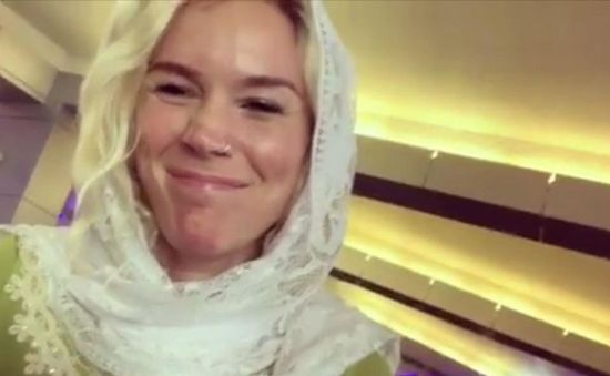 Bị trục xuất khỏi Iran, giấc mộng của Joss Stone tan vỡ