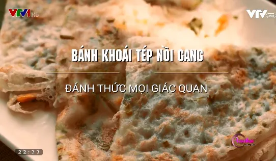 Thưởng thức bánh khoái tép nồi gang Thanh Hóa