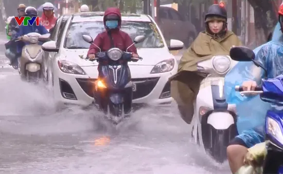 Mưa lớn gây ngập lụt tại Hải Phòng