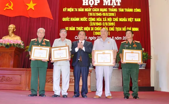 Cần Thơ họp mặt kỷ niệm 50 năm thực hiện di chúc của Bác