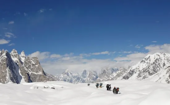 Khuyến cáo du khách Việt không leo núi Himalaya trong thời điểm này