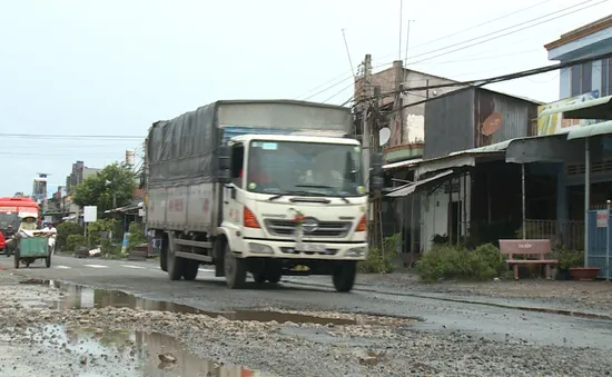 Nguy hiểm và lãng phí trong duy tu và sửa chữa Quốc lộ 80