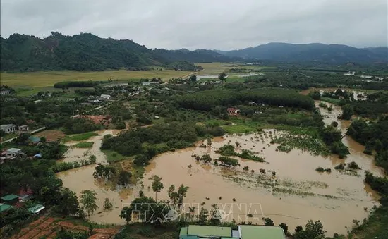 Nhiều địa phương của tỉnh Lâm Đồng chìm trong "biển nước"