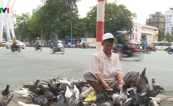 “Ông Bụt” của những đàn chim trời vùng đất Tây Đô