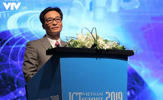 Phó Thủ tướng Vũ Đức Đam: Để vượt lên trong cuộc đua chuyển đổi số, cần phải có khát vọng, sáng tạo và đột phá