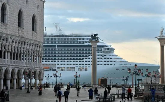 Venice cấm tàu du lịch cỡ lớn vào trung tâm thành phố