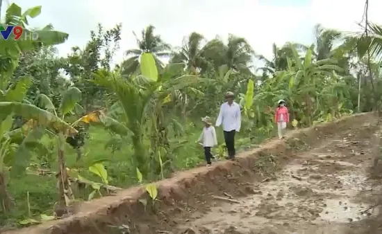 Vĩnh Long: Đường thi công dở dang, hàng trăm hộ dân gặp khó