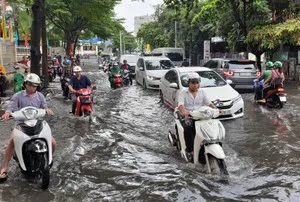 Cảnh báo ngập úng Nam Bộ do mưa lớn