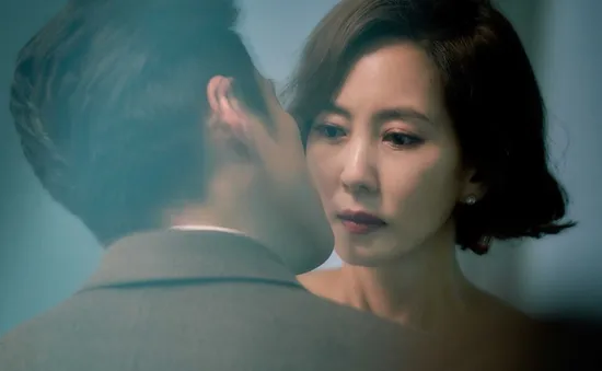 Sát thủ trong sương - “Lột trần” vỏ bọc hôn nhân và góc khuất ngành truyền hình