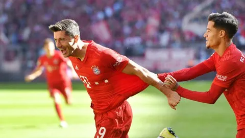 49 năm qua, chưa ai ghi bàn dồn dập như Lewandowski ở Bundesliga