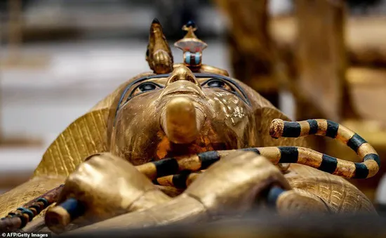 Chiêm ngưỡng quách nạm vàng của Pharaoh Ai Cập Tutankhamun