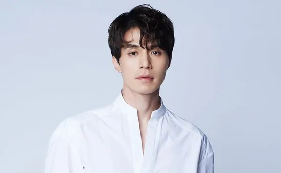 Lee Dong Wook chia sẻ kế hoạch kỷ niệm 20 năm ra mắt