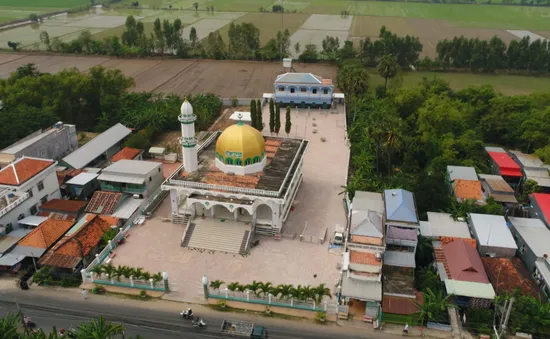 Một ngày ở làng Chăm