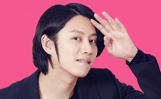 Bất ngờ với con số 800 triệu đồng Kim Heechul dành chơi game mỗi năm