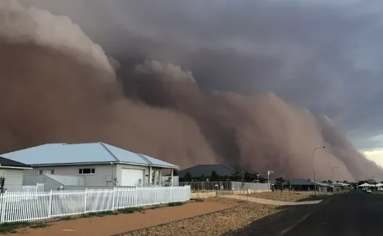 Bão cát khổng lồ tràn qua bang New South Wales, Australia