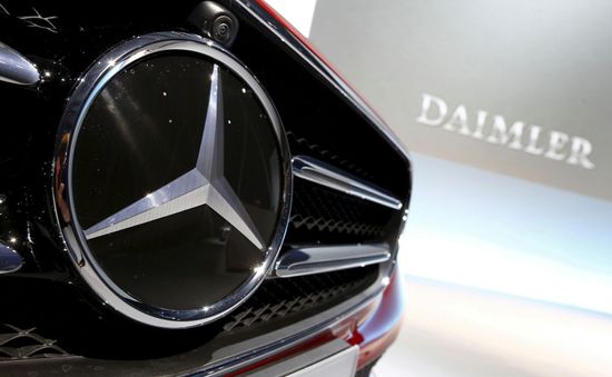 Daimler thu hồi hàng trăm nghìn xe Mercedes-Benz tại Mỹ do lỗi cửa mái