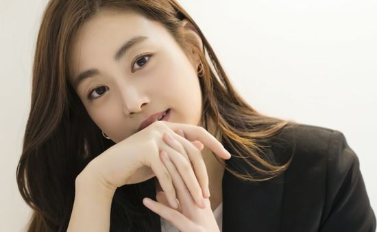 Kang Sora học cách yêu bản thân ở độ tuổi 30