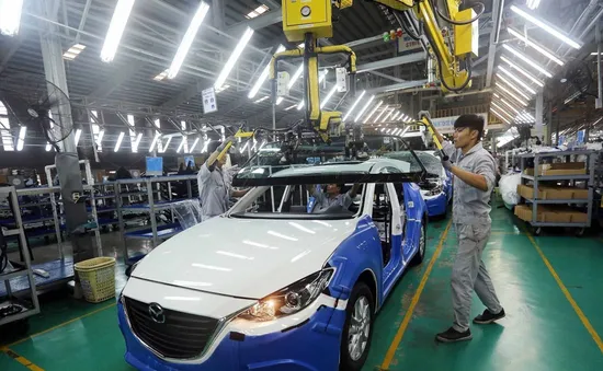 Sau tháng “Ngâu”, thị trường ô tô Việt Nam khởi sắc trở lại