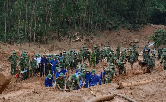 Tìm thấy toàn bộ 13 thi thể cán bộ, chiến sĩ đoàn công tác gặp nạn tại trạm kiểm lâm 67