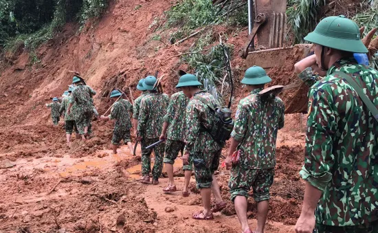 Cận cảnh hiện trường vụ sạt lở nghiêm trọng tại Quảng Trị làm vùi lấp 22 cán bộ, chiến sĩ