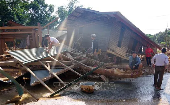 Ảnh hưởng bão số 8, mưa to trở lại khiến công tác cứu trợ tại Quảng Trị gặp khó khăn