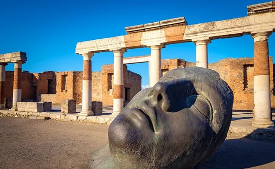 Câu chuyện kỳ bí xung quanh "đồ vật bị ám" ở tàn tích Pompeii, Italy