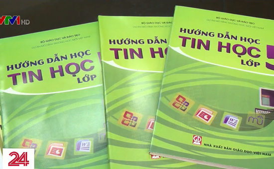 "Đau đầu" vấn nạn sách giáo khoa giả đầu năm học mới