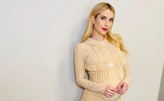 Bị chẩn đoán mắc bệnh tử cung, Emma Roberts sững sờ khi mang thai