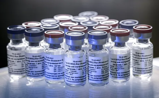 Hungary có thể là quốc gia EU đầu tiên sản xuất vaccine Sputnik V của Nga