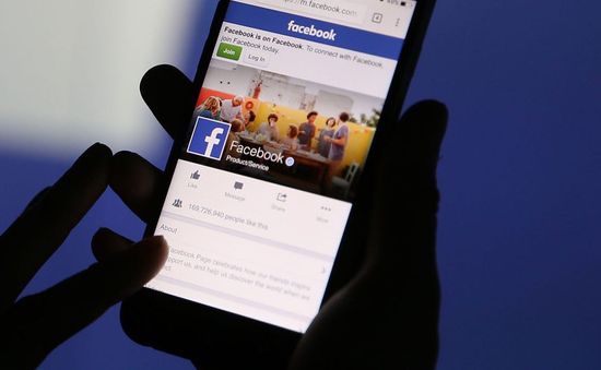 Vi phạm luật dữ liệu ở Nga, Facebook nộp phạt gần 53.000 USD