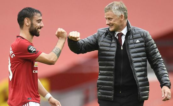 Fernandes lập kỷ lục, Man Utd tái lập kì tích thời Sir Alex