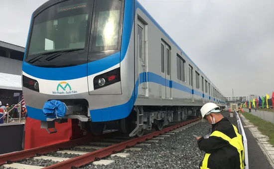 TP.HCM đề xuất vé metro số 1 có thể nạp tiền, thay vé bằng quét ví điện tử, cà thẻ