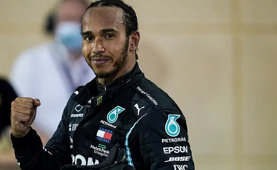 Trường đua Silverstone tôn vinh Lewis Hamilton