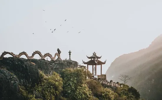 Tết Dương lịch 2021 nên đi đâu vừa đẹp vừa gần Hà Nội?