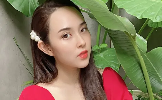 Ngắm phong cách thời trang thường ngày của ca sĩ Bảo Trâm