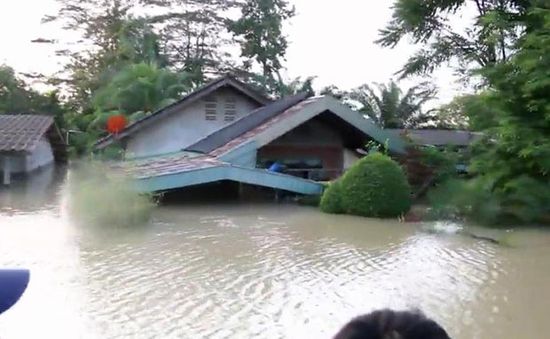 Lũ lụt tại miền Nam Thái Lan tiếp diễn nghiêm trọng, 13 người thiệt mạng