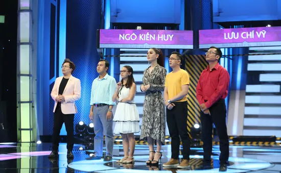 Lâm Khánh Chi và Khương Ngọc mở màn gameshow trí tuệ "Chọn đâu cho đúng"