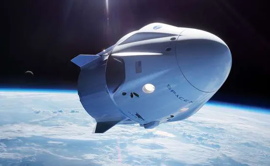 SpaceX công bố dự án mới đưa du khách vào không gian